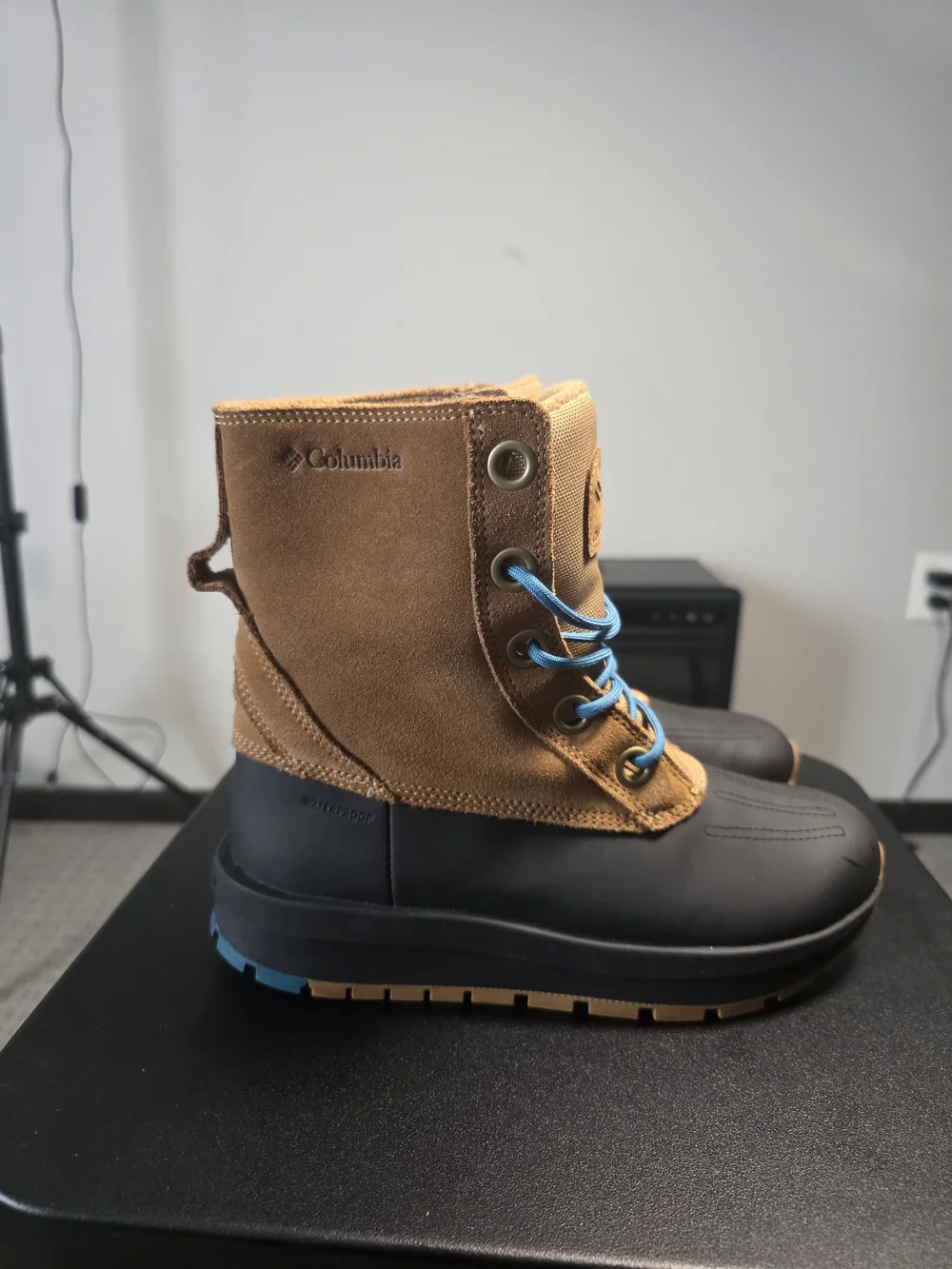 Kids Waterproof Winter Boots in Brown and Black with Blue Laces